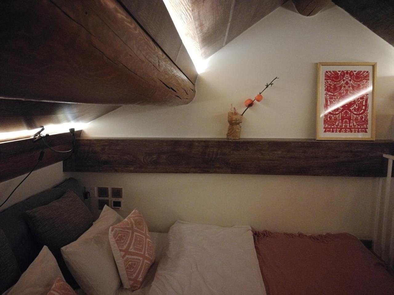 Fly By Knight Courtyard Hotel 4*