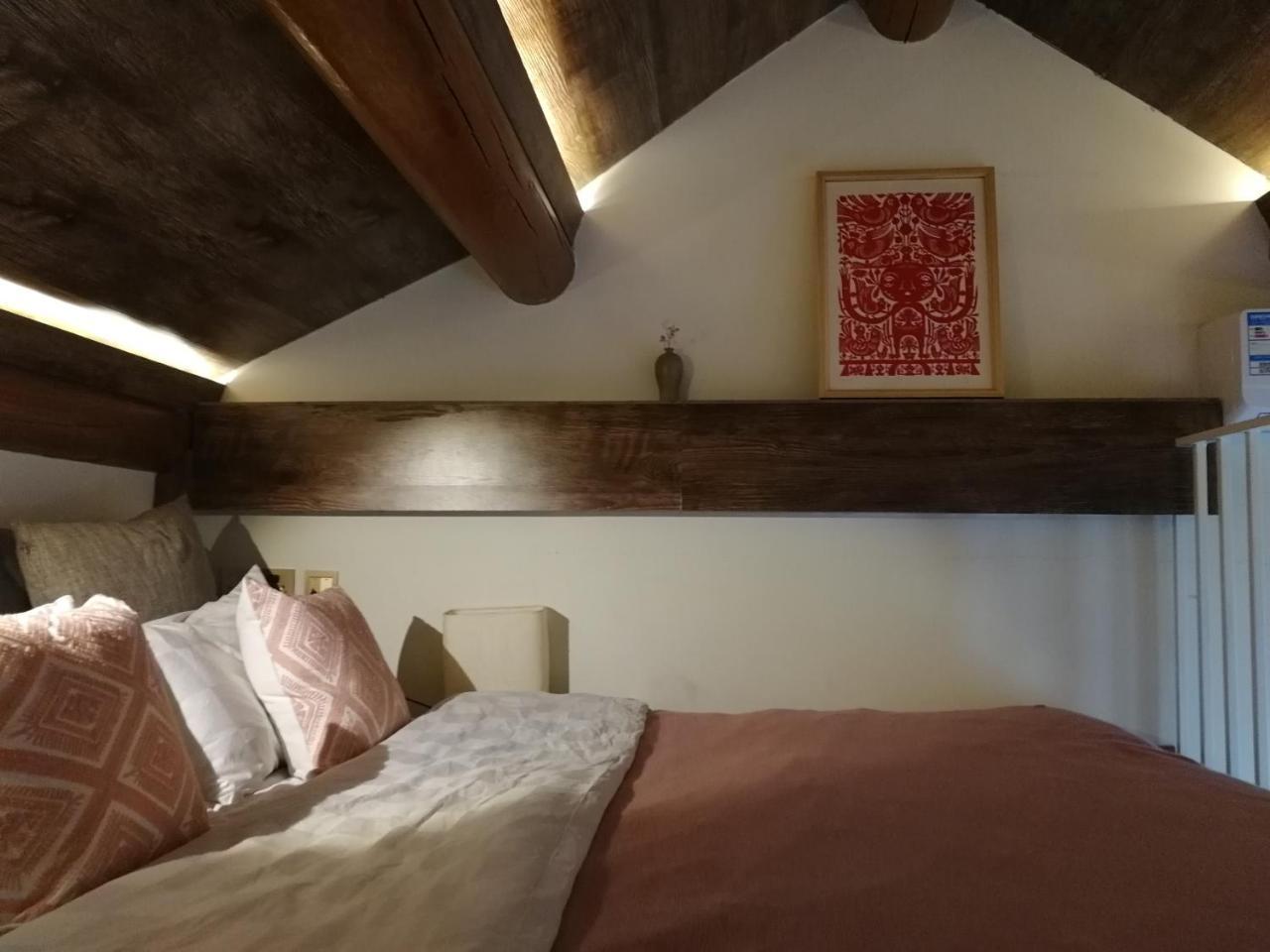 Fly By Knight Courtyard Hotel 4*