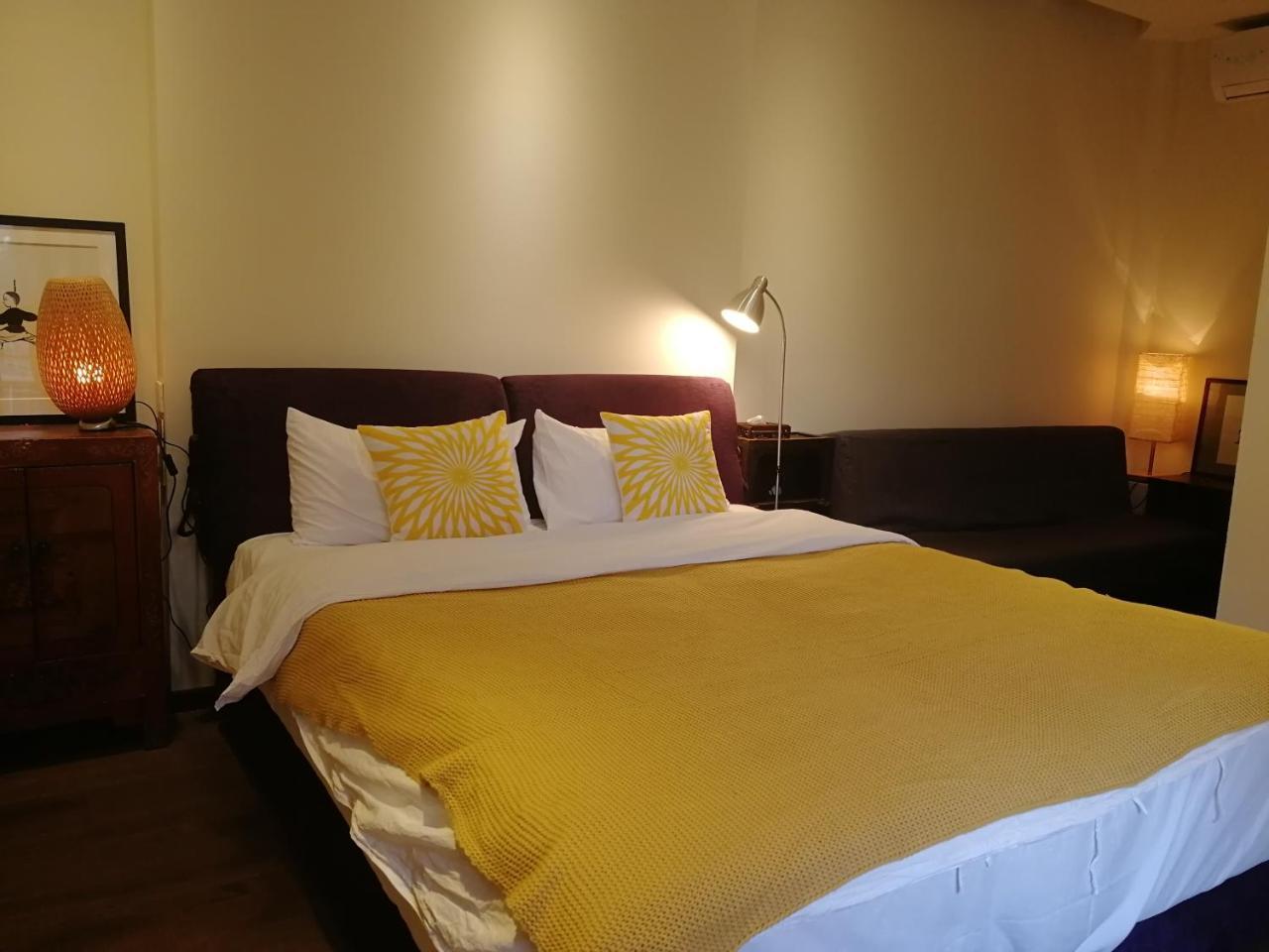 Fly By Knight Courtyard Hotel 4*