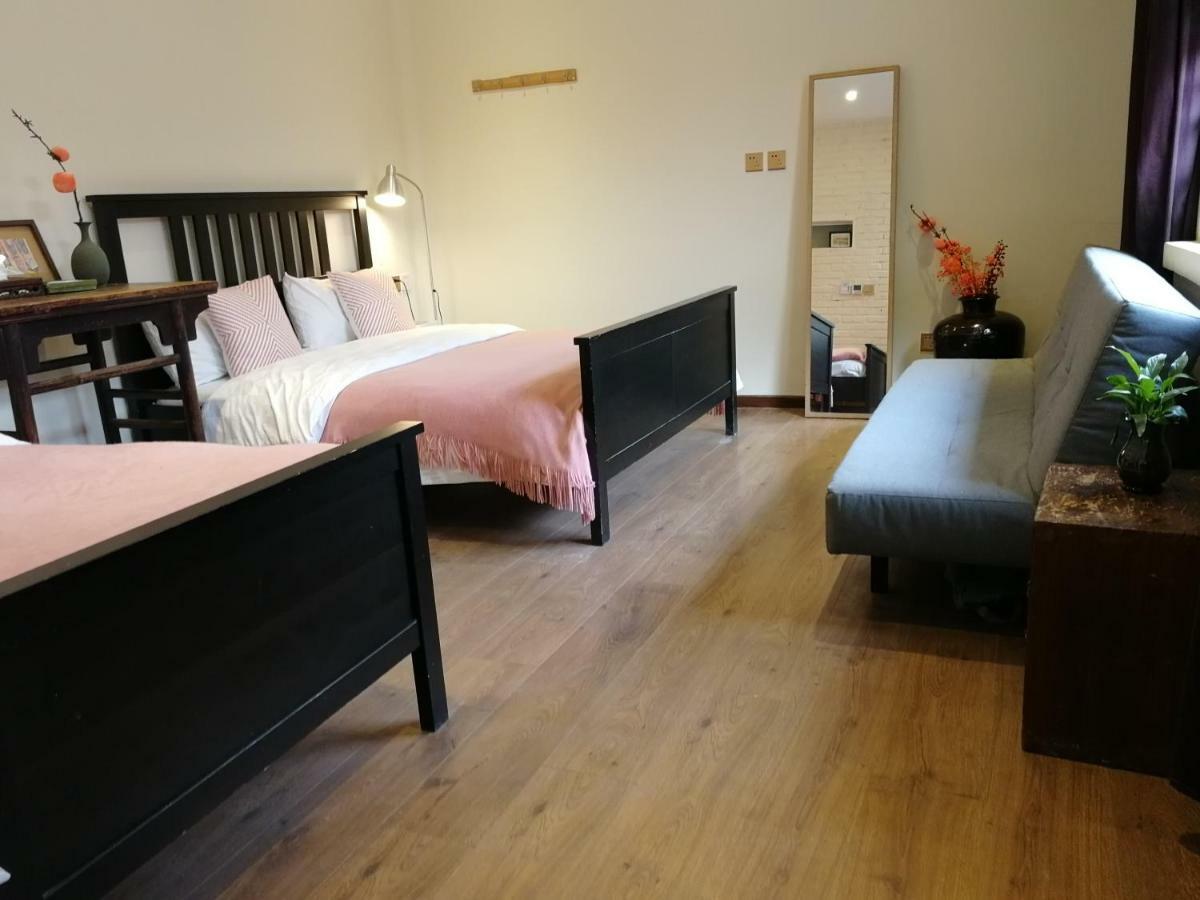 Fly By Knight Courtyard Hotel 4*